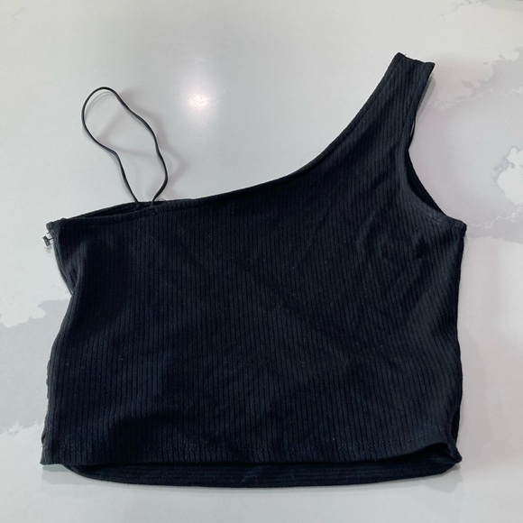 Black One-Shoulder Crop Top - Picture 5 of 5